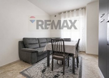 Sala da pranzo - Bilocale VIA RAFFAELLEO SANZIO 5, Ponte San Pietro - foto 4