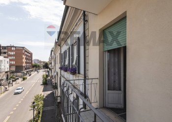 Balcone - Four-room apartment Viale Dante Alighieri
 
74, Rimini - photo 39