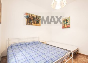 Camera / camera da letto - Three-room apartment Rimini - photo 9