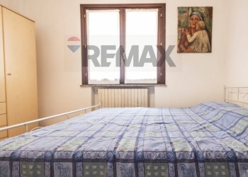 Camera / camera da letto - Three-room apartment Rimini - photo 12