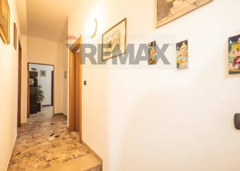 Hall / corridoio - Three-room apartment Rimini - photo 30
