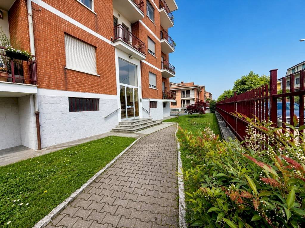 Giardino - Quadrilocale via Savonarola, 41, Carmagnola - foto 3