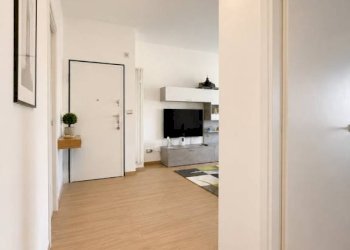 Corridoio - Four-room apartment via Savonarola, 41, Carmagnola - photo 24