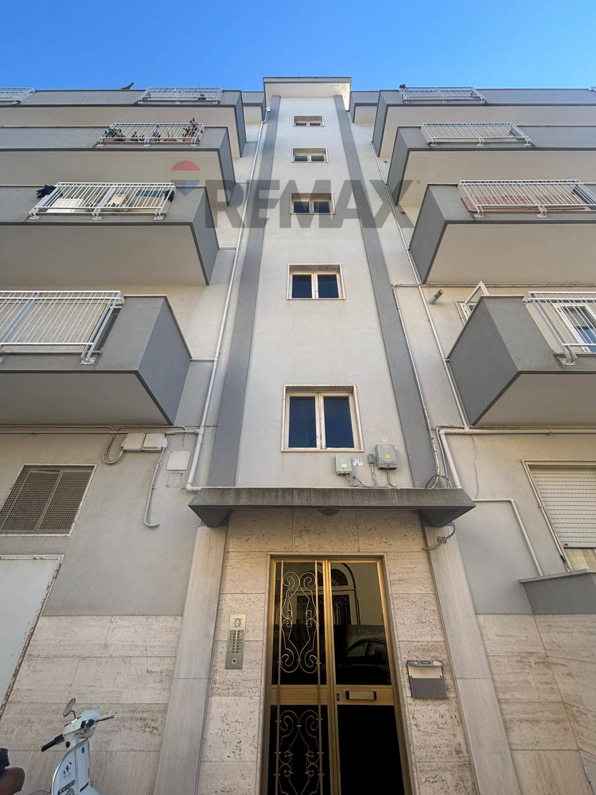 Edificio all\'aperto - Three-room apartment VIA BADOGLIO
 
65, Trani - photo 1