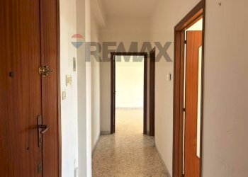 Hall / corridoio - Trilocale VIA BADOGLIO
 
65, Trani - foto 3