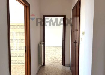 Hall / corridoio - Trilocale VIA BADOGLIO
 
65, Trani - foto 8