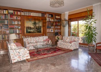 Soggiorno - Attic via tagliamento
 
15, Cosenza - photo 1