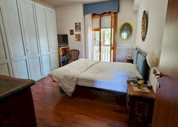 Camera da letto - Appartamento via Ugo Foscolo, 30, Asti - foto 9