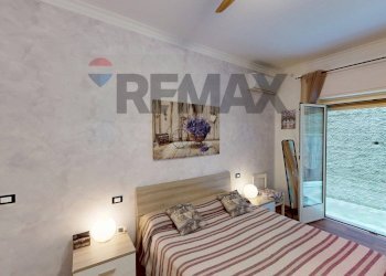 Camera / camera da letto - Four-room apartment via Enrico Hillyer Giglioli
 
130, Genova - photo 15