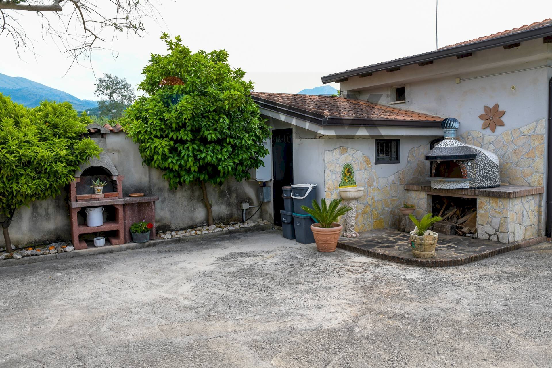 Casa all\'aperto - Villa TAVERNA VECCHIA
 
15, Cervaro - photo 1