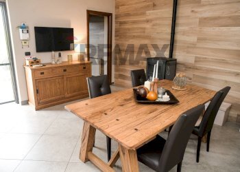 Sala da pranzo - Villa TAVERNA VECCHIA
 
15, Cervaro - foto 11