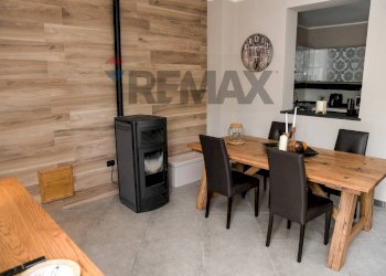 Sala da pranzo - Villa TAVERNA VECCHIA
 
15, Cervaro - foto 13