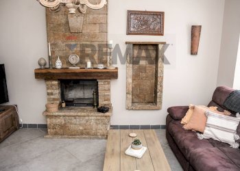 Soggiorno - Villa TAVERNA VECCHIA
 
15, Cervaro - foto 31