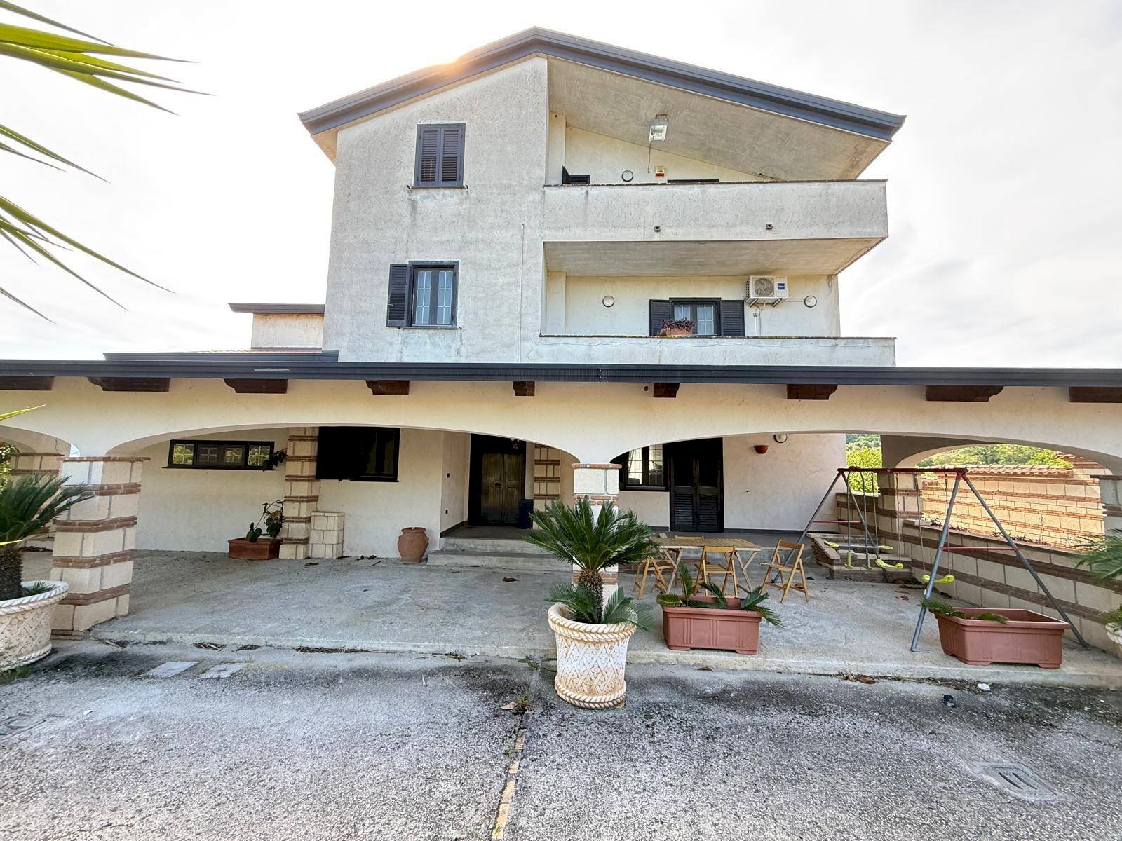 Foto 2 - Villa Strada Provinciale Santa Lucia Montegarofalo
6, Caiazzo - photo 2
