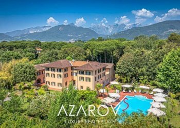 Piscina - Villa via Giuseppe Verdi, Massa - foto 1