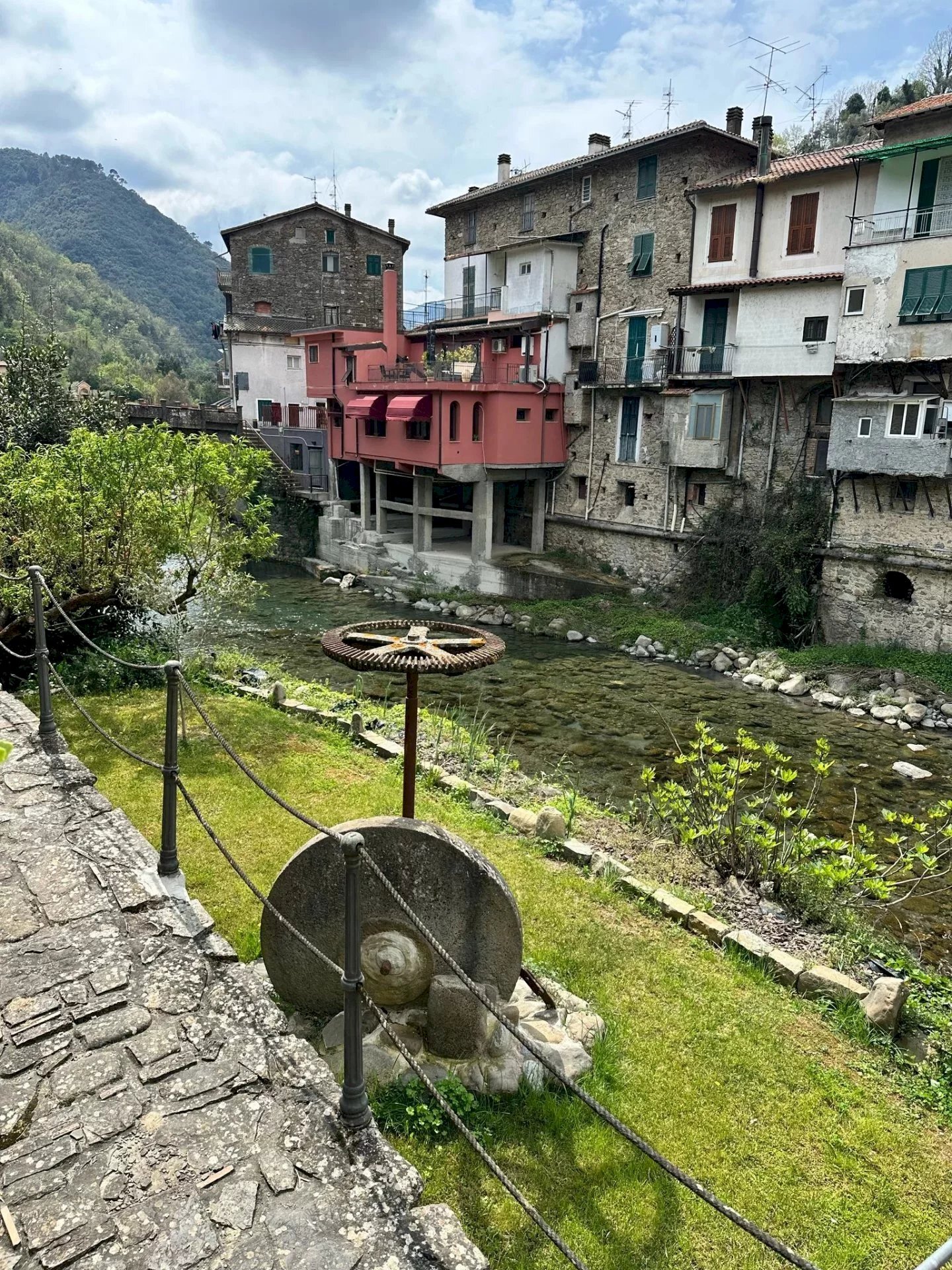 Two-room apartment Via Ruffini, Isolabona - photo 1