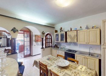 Casa indipendente via Pecorina, 64 
 Sarzana, Sarzana - foto 11