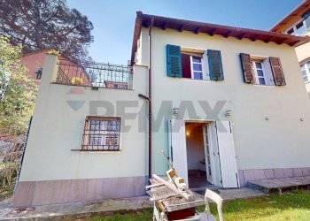 Casa indipendente Via Pozzoni, 17 H 
 Bolzaneto, Genova (zona Bolzaneto) - foto 2