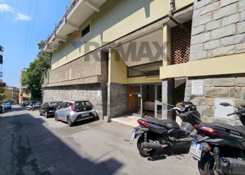 Trilocale via Enrico Hillyer Giglioli, 130 
 Marassi, Genova (zona Marassi) - foto 47