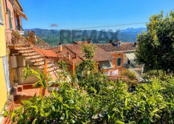Bilocale Via Montallegro, 55 
 Vezzano Inferiore, Vezzano Ligure - foto 1