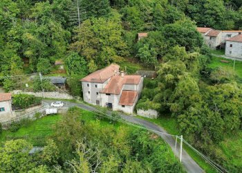 Casale Via Scanderaruola, snc 
 Comano, Comano - foto 1