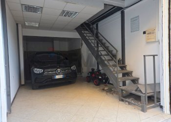 Garage - Parcheggio Via Pietro Toselli, 27R 
 S. Fruttuoso, Genova (zona San Fruttuoso) - foto 2