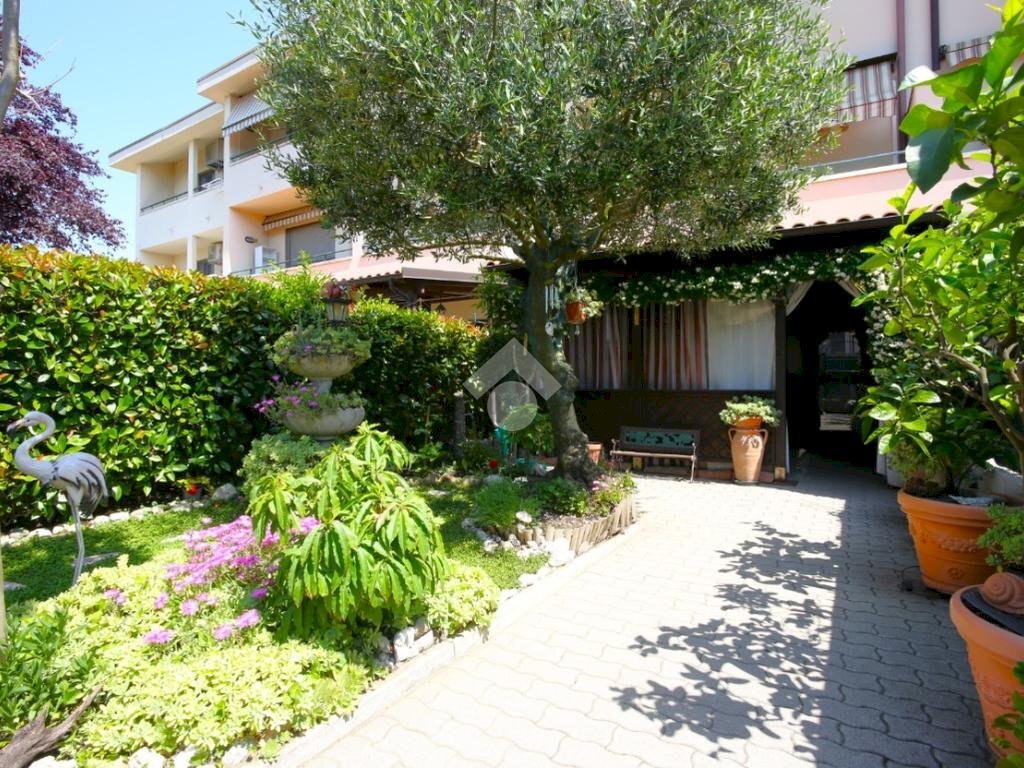 Villa a Schiera Via Bastia, Sala Bolognese - foto 1