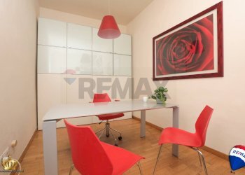 Office Salita Di San Francesco, 7 
 Centro Storico, Genova (neighborhood Centro Storico) - photo 3