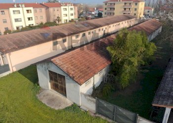 Commercial Premises Mirandola, MO, Mirandola - photo 2