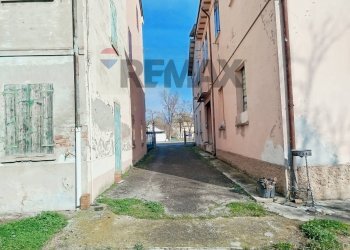 Casa indipendente San Martino Spino, Mirandola, Mirandola - foto 2