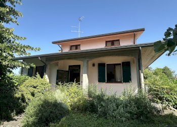 Facciata - Villa Unifamiliare Via XXV Aprile, 13, Castel Guelfo di Bologna - foto 1