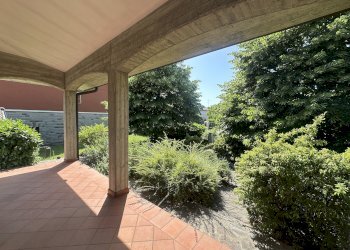 Portico d'ingresso - Villa Unifamiliare Via XXV Aprile, 13, Castel Guelfo di Bologna - foto 4