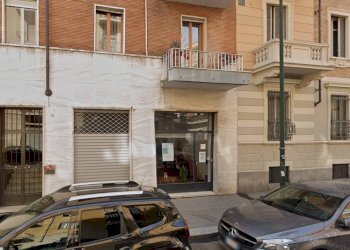 Commercial Premises Via Pollenzo 51, Torino (neighborhood San Paolo) - photo 1