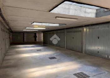 Box V. Umberto Balestreri, Torino (neighborhood Rebaudengo) - photo 8