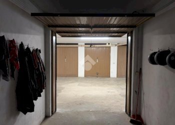 Box V. Umberto Balestreri, Torino (neighborhood Rebaudengo) - photo 3