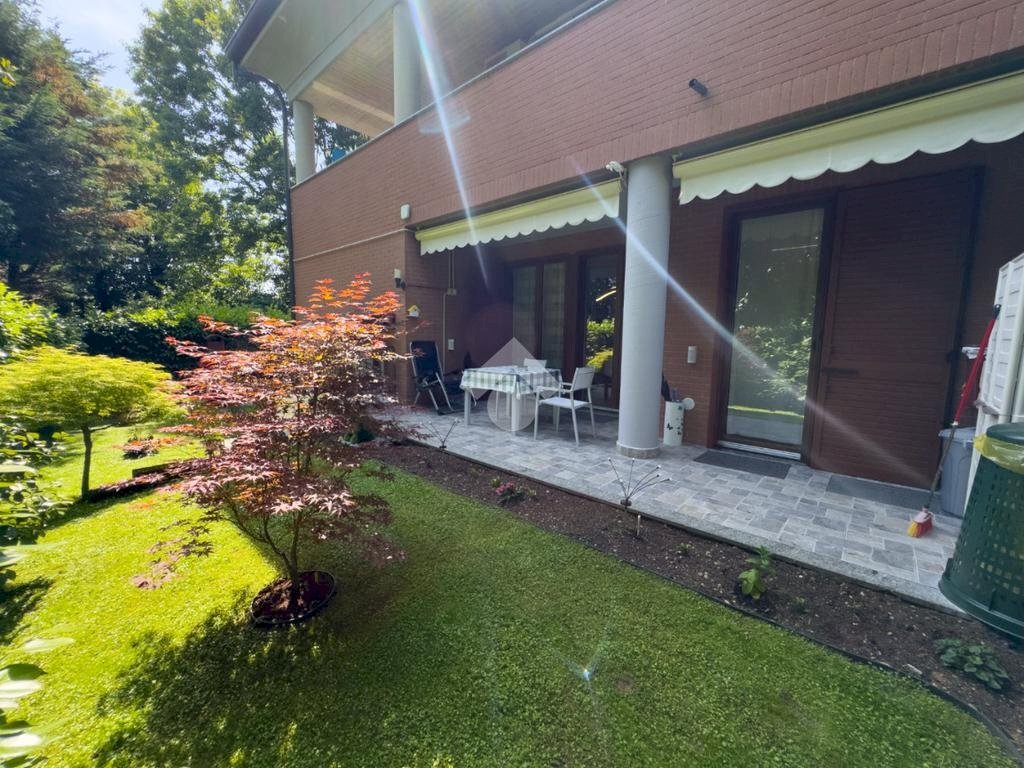 Three-room apartment Via padana superiore, Inzago - photo 1