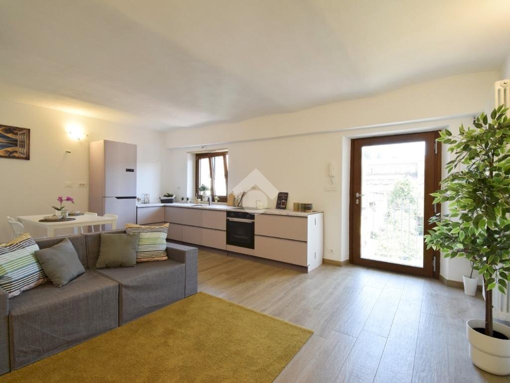 Four-room apartment Corso Casale, Torino (neighborhood Borgo Po) - photo 1