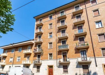 Three-room apartment Piazza Tommaso Campanella, Torino (neighborhood Parella) - photo 1