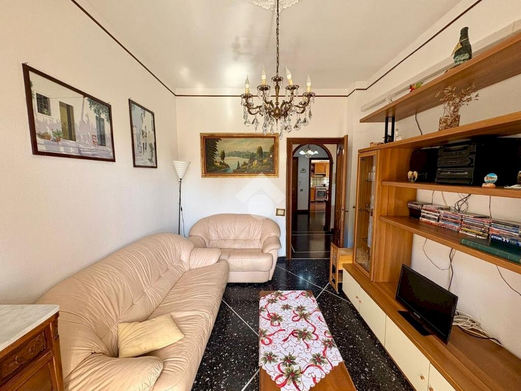 Four-room apartment Via Cornigliano, Genova (neighborhood Cornigliano) - photo 2
