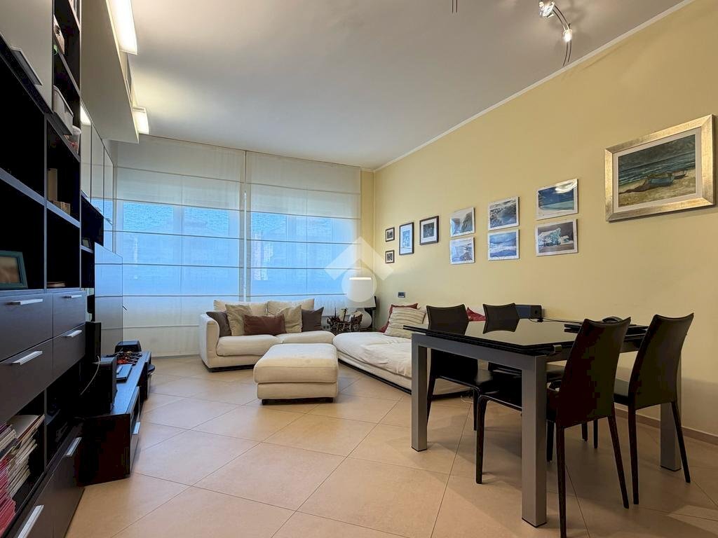 Four-room apartment Via Barnaba Panizza, Torino (neighborhood Mirafiori Nord) - photo 1
