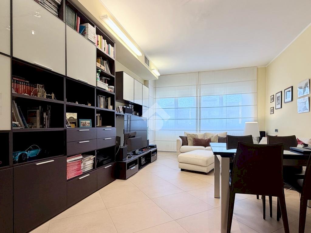 Four-room apartment Via Barnaba Panizza, Torino (neighborhood Mirafiori Nord) - photo 2