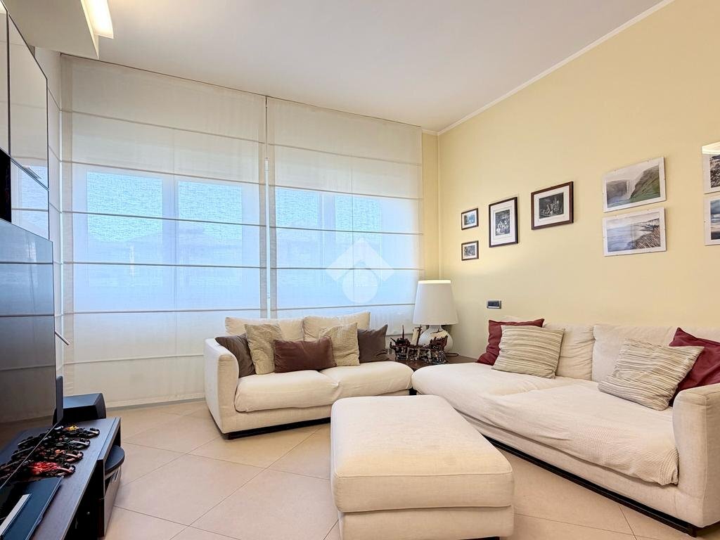 Four-room apartment Via Barnaba Panizza, Torino (neighborhood Mirafiori Nord) - photo 3