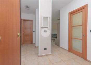 Four-room apartment Via Veglia, Torino (neighborhood Mirafiori Nord) - photo 3