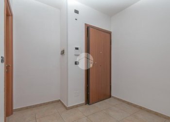 Four-room apartment Via Veglia, Torino (neighborhood Mirafiori Nord) - photo 4