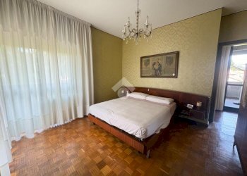 Four-room apartment Via Renato Cuttica, Legnano - photo 4
