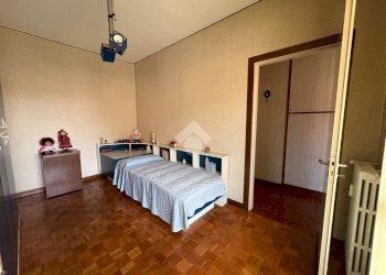 Four-room apartment Via Renato Cuttica, Legnano - photo 5