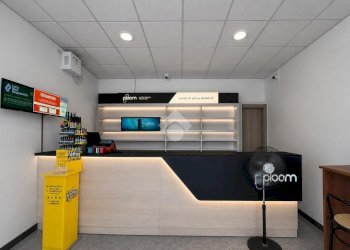 Negozio Via Massarenti, Bologna (zona Massarenti) - foto 1