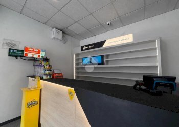 Negozio Via Massarenti, Bologna (zona Massarenti) - foto 3