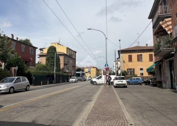 Negozio Via Massarenti, Bologna (zona Massarenti) - foto 13