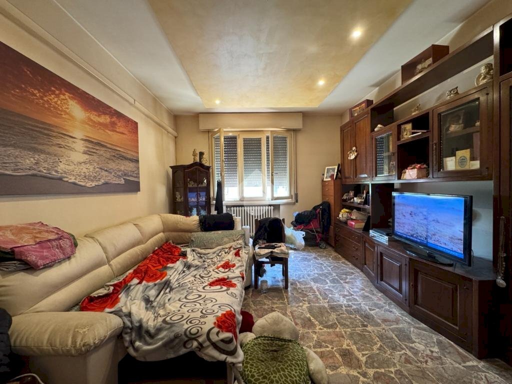 Two-room apartment Viale P. Gobetti, Modena (neighborhood Buon Pastore - Parco Amendola) - photo 1